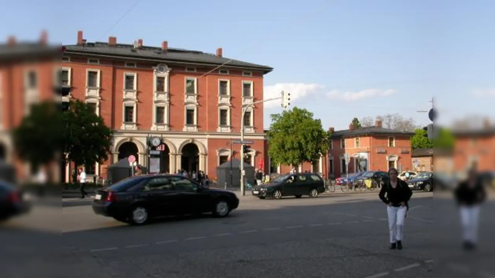 Dem Pasinger Bahnhof und seiner Umgebung stehen mit der Umsetzung des Verkehrskonzeptes in nächster Zeit massive Änderungen bevor. (Foto: se)