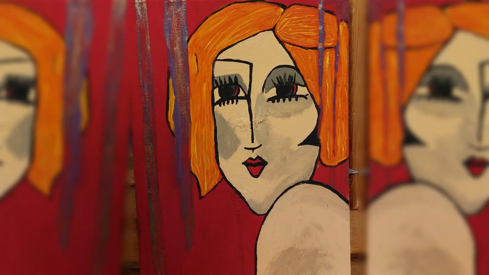 Hingucker: Das Frauenbildnis lädt zum Besuch der Ausstellung ein. (Foto:  © Ursula Schneider-Savage)