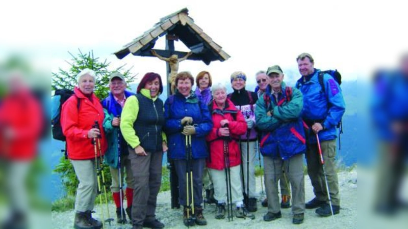 Die Karlfelder Teilnehmer der Wandertour zum Grünstein. (Foto: pi)