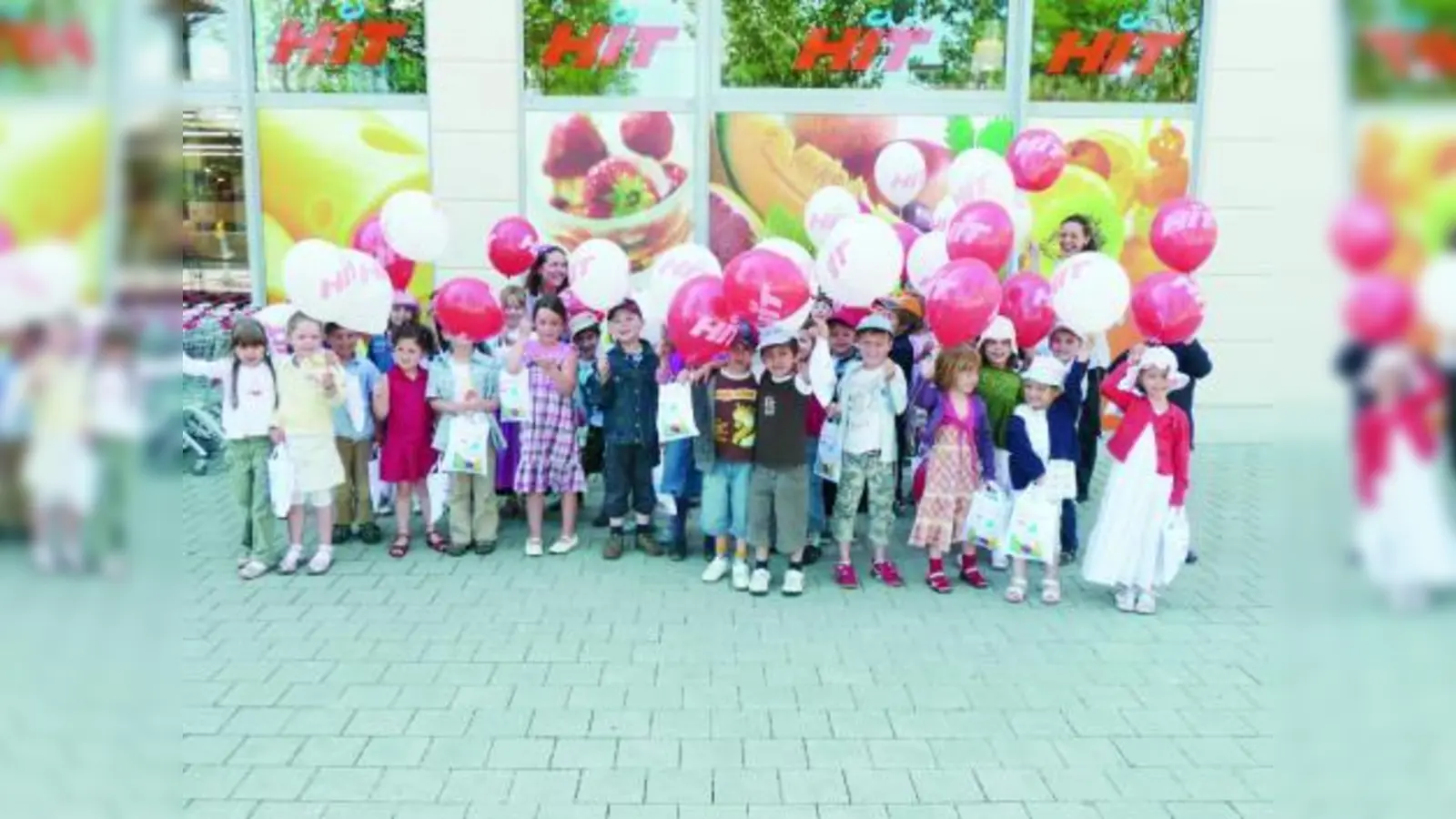 Zum Abschluss der Urlaubsreise mit Hase Fips gab es für jedes Kind einen Luftballon. (Foto: pi)