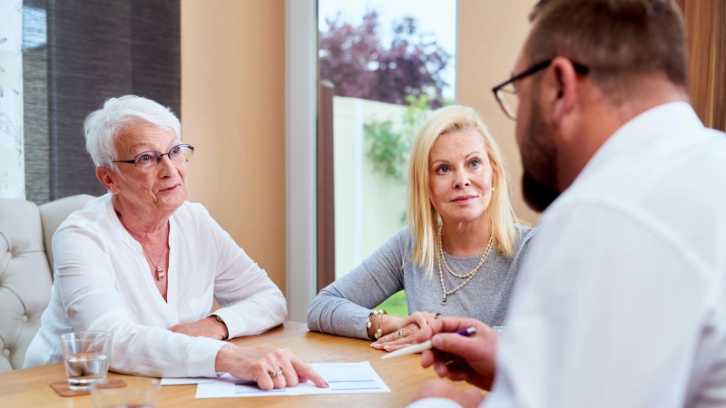 Die Tätigkeit in der Pflegeberatung ermöglicht ein eigenständiges Arbeiten. (Foto: djd/compass private pflegeberatung/mattphoto)