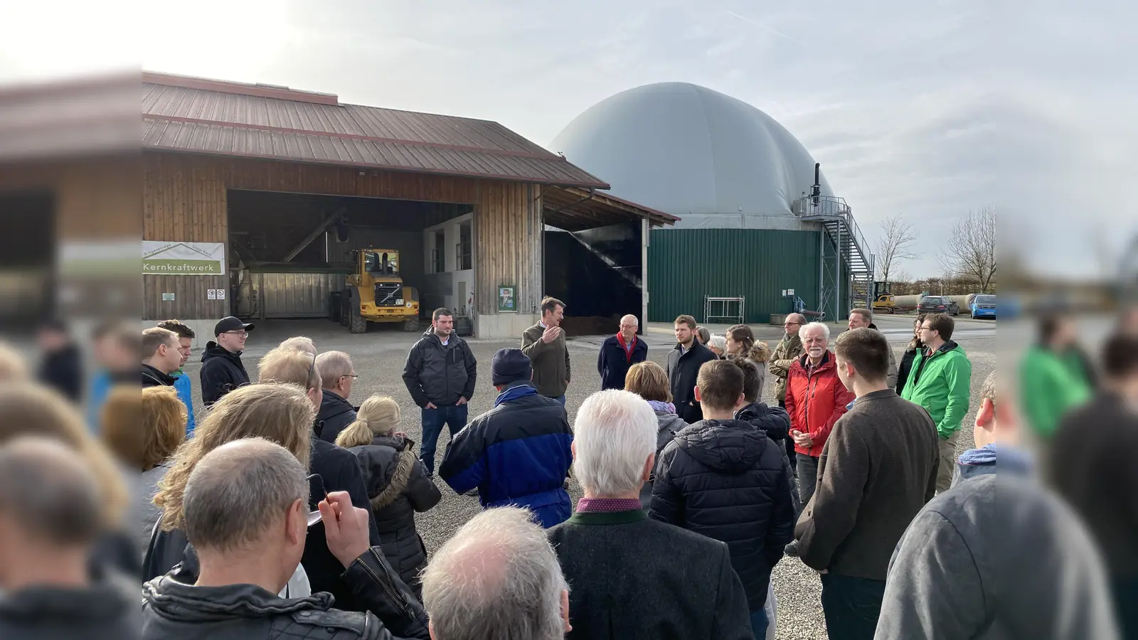 Über 200 Besucher nutzten die Gelegenheit, um die Biogasanlage zu besichtigen. (Foto: CSU Pliening)