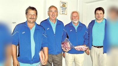 Sieger des Herrenturniers sind Roland Geier, Ernst Tschermak, Georg Greiner, Adolf Winterer.      (Foto: VA)