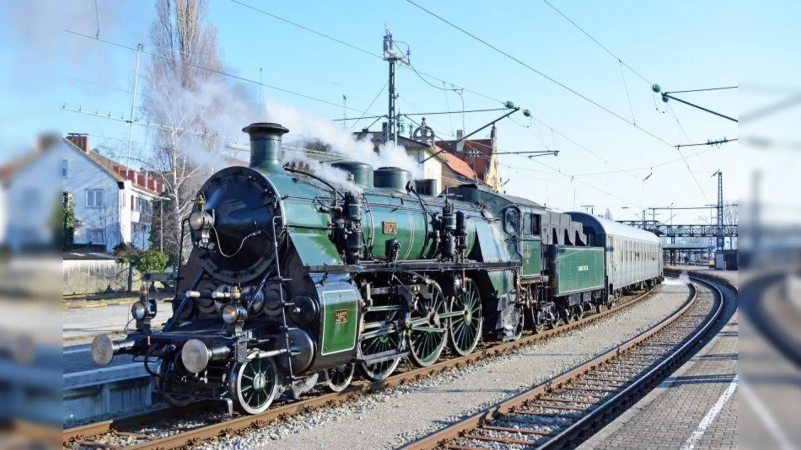 Einsteigen und mit dem Dampfzug auf eine nostalgische Reise nach Würzburg gehen. (Foto: Bayerisches Eisenbahnunternehmen e.V.)