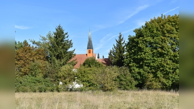 Das Mallershofener Kircherl ist zwischen den Heideflächen versteckt. (Foto: Daniel Mielcarek)