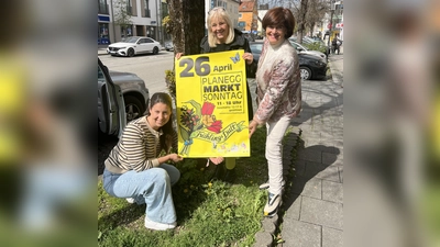 Sarah Bauer, Claudia Weiß-Hofmann und Susanne Trenkle (von links) von Wir in Planegg freuen sich auf die Dult. (Foto: Fritz Weiß)