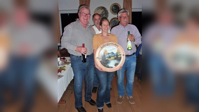 Peter Adam, Paul Wischnewski, Sabine Bayer und Klaus Schmidt (von links). (Foto: Schützengesellschaft Eintracht)