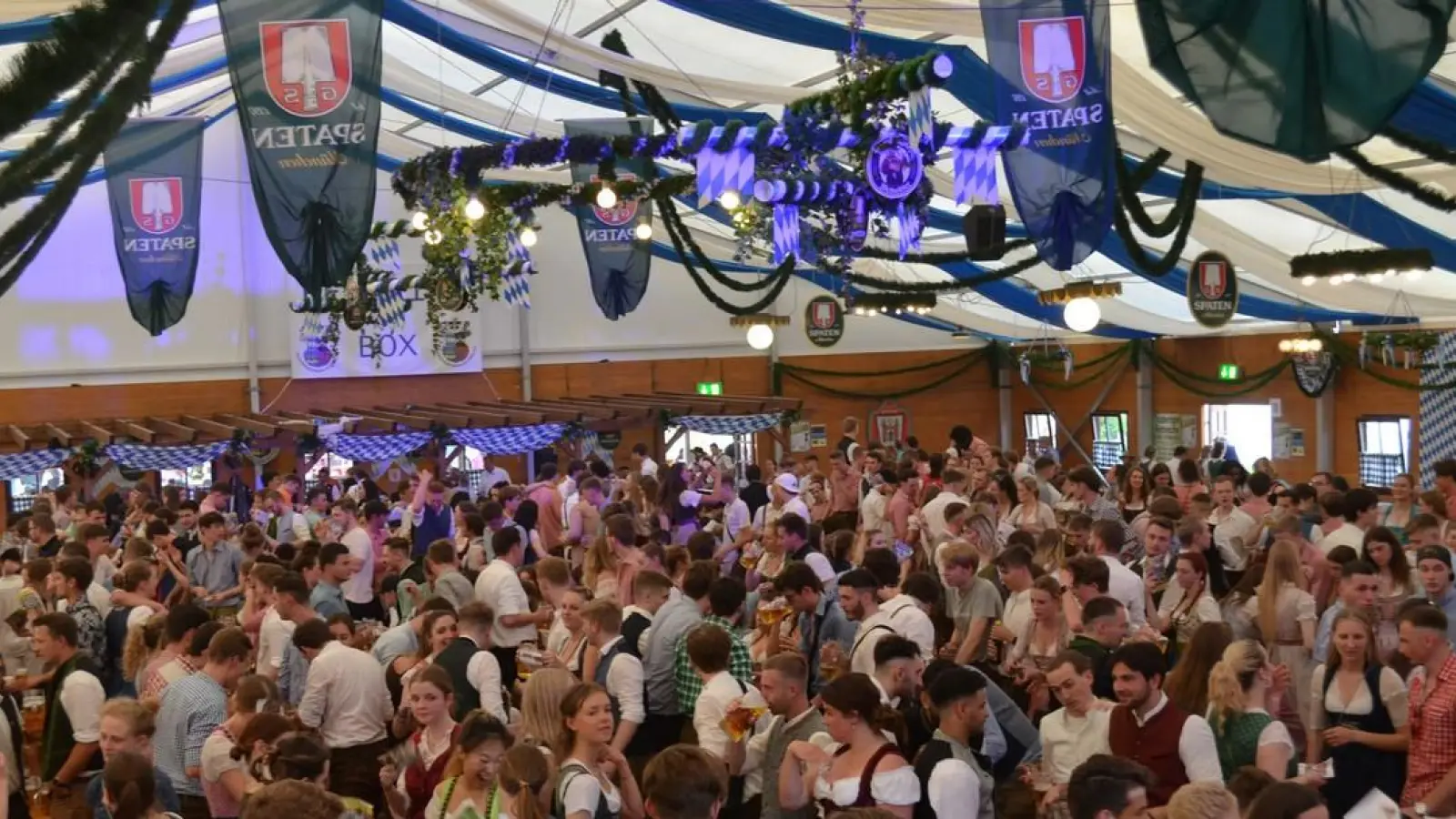 Die „Truderinger Wiesn“ geht in die nächste Runde: Vom 23. Mai bis 1. Juni wird bei der Festwoche an der Wasserburger Landstraße gefeiert. (Foto: Truderinger Buam Festring e.V.)