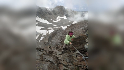 Obwohl immer mehr Menschen in den Bergen unterwegs sind, geschehen Unfälle beim Bergsteigen immer seltener.  (Foto: Stefan Dohl)