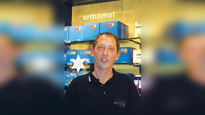 Robert <br>Niemuth<br>Apotheker<br>Apotheke West 4<br>Elsenheimer Str. 49<br>80687 Mü.-Laim<br>Tel.: 089-57877965