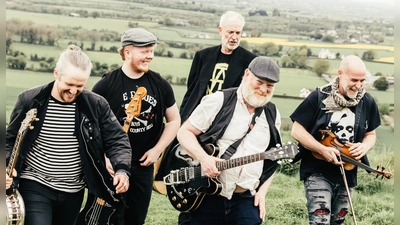 Beim Irish Folk Festival dabei: die irische Band „The Outcast Crew”. (Foto: Joe Conroy)