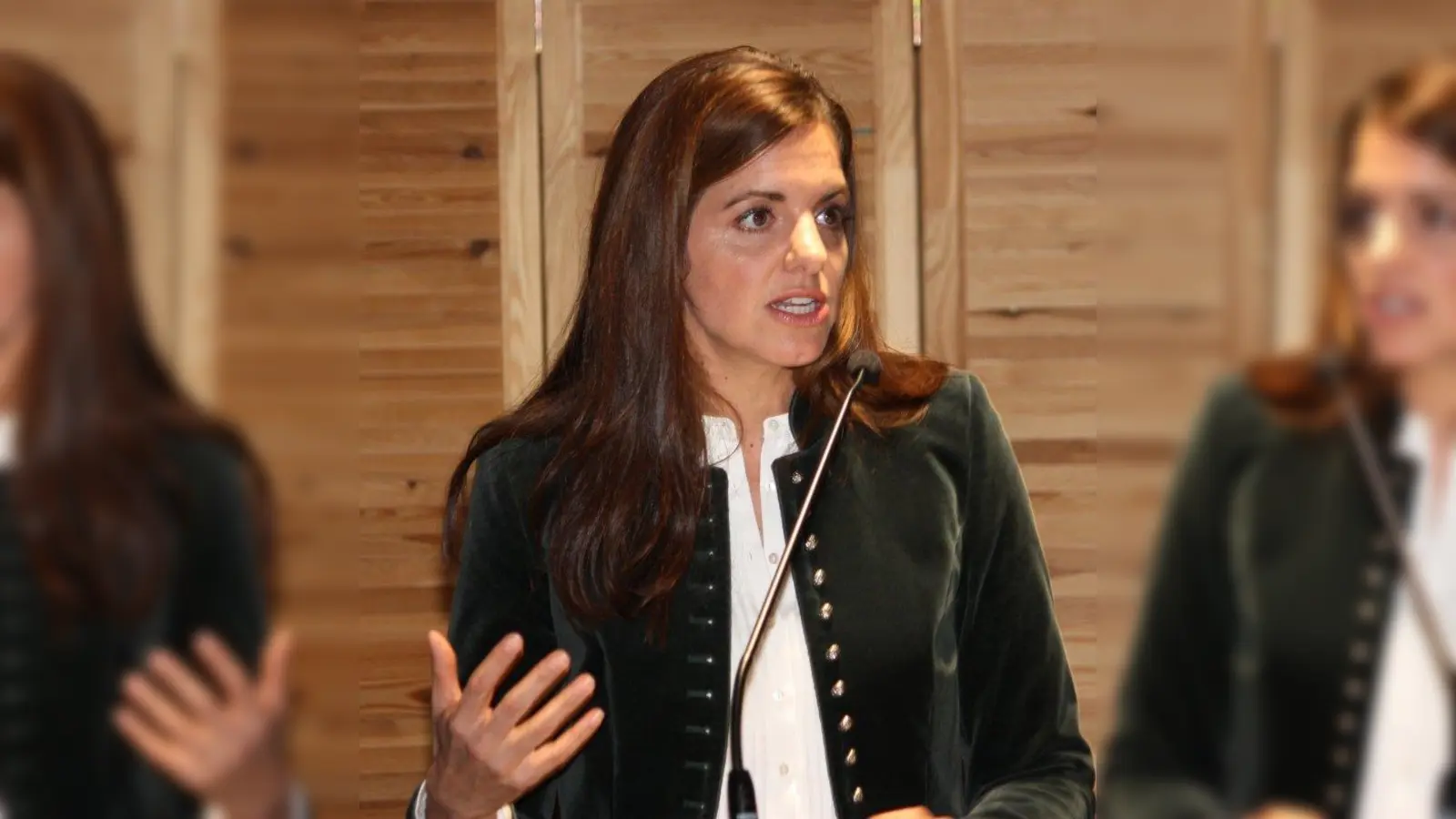 Die OB-Kandidatin: „Frech und effzient“, mit „klarer Kante“ und „ohne Denkverbote“ will Kristina Frank München steuern. (Foto: job)