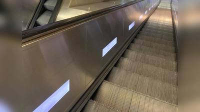 Aus gutem Grund sind Kinderwägen auf Rolltreppen nicht erlaubt. (Symbolbild: dm)