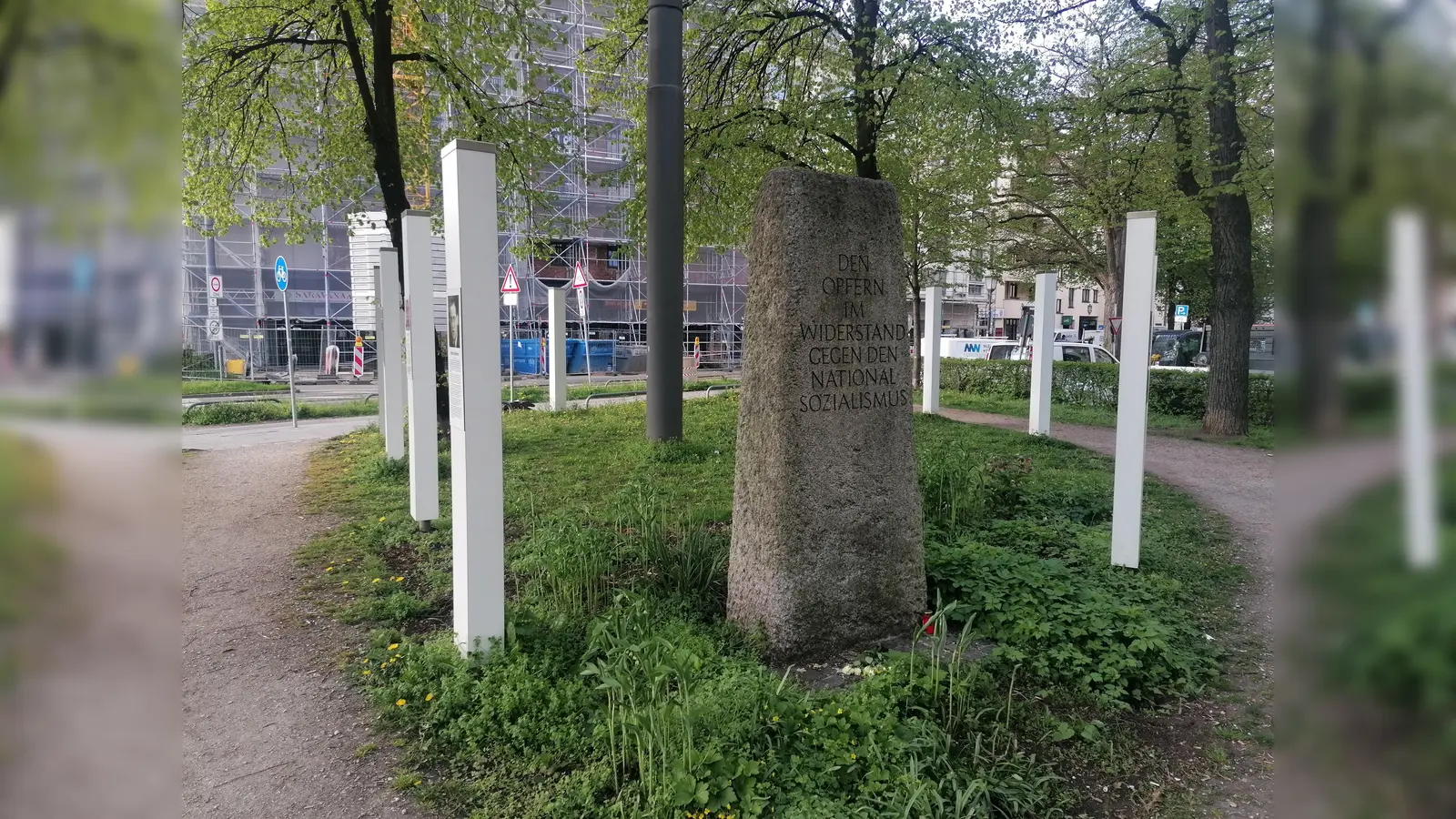 Die Stelen am Platz der Freiheit: Bleiben sie dauerhaft? (Foto: job)