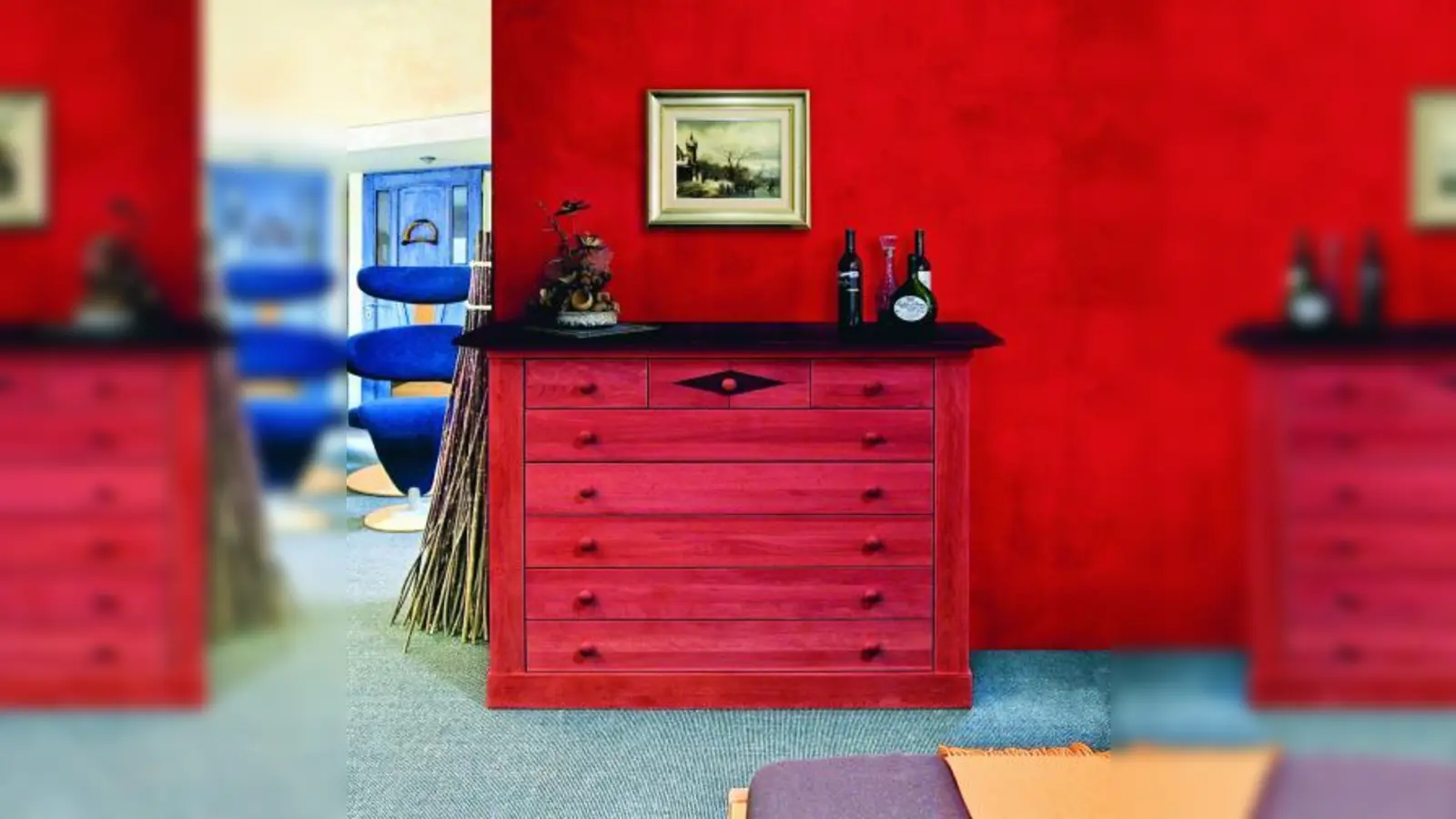 Mit eingefärbten Wachslasuren lassen sich Holz, Möbel und Wände Ton in Ton aufeinander abstimmen. (Foto: Leinos)