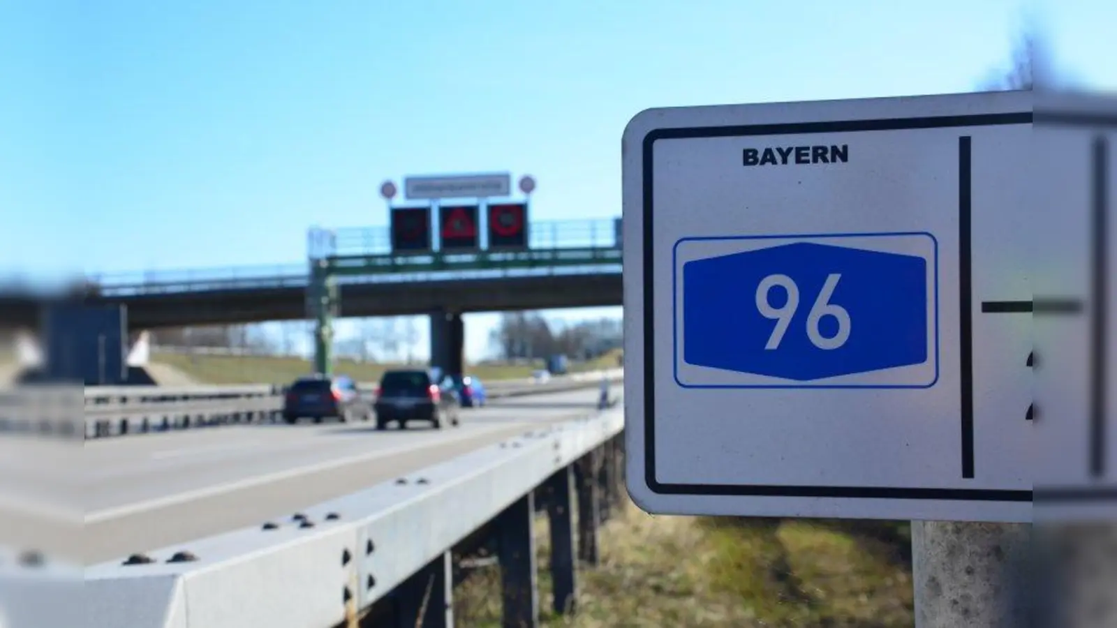 Auf der A96 kommt es vor dem Etterschlager Tunnel immer wieder zu Staus, wenn die Höhenkontrolle auslöst. Dass dies meist aufgrund nicht eingehaltener Vorschriften passiert, wissen die wenigsten. (Foto: Essberger)
