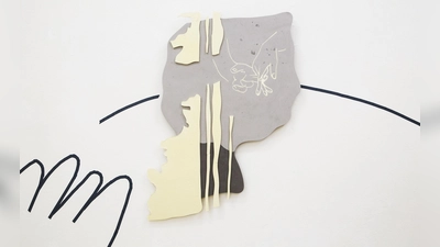 Eine Detailaufnahme aus Stefanie Gerstmayrs Installation. Für die Arbeit hat die Künstlerin Polymergips, Glasfaser, Klebeband und Stahlseil verwendet. (Foto: Gerstmayr)