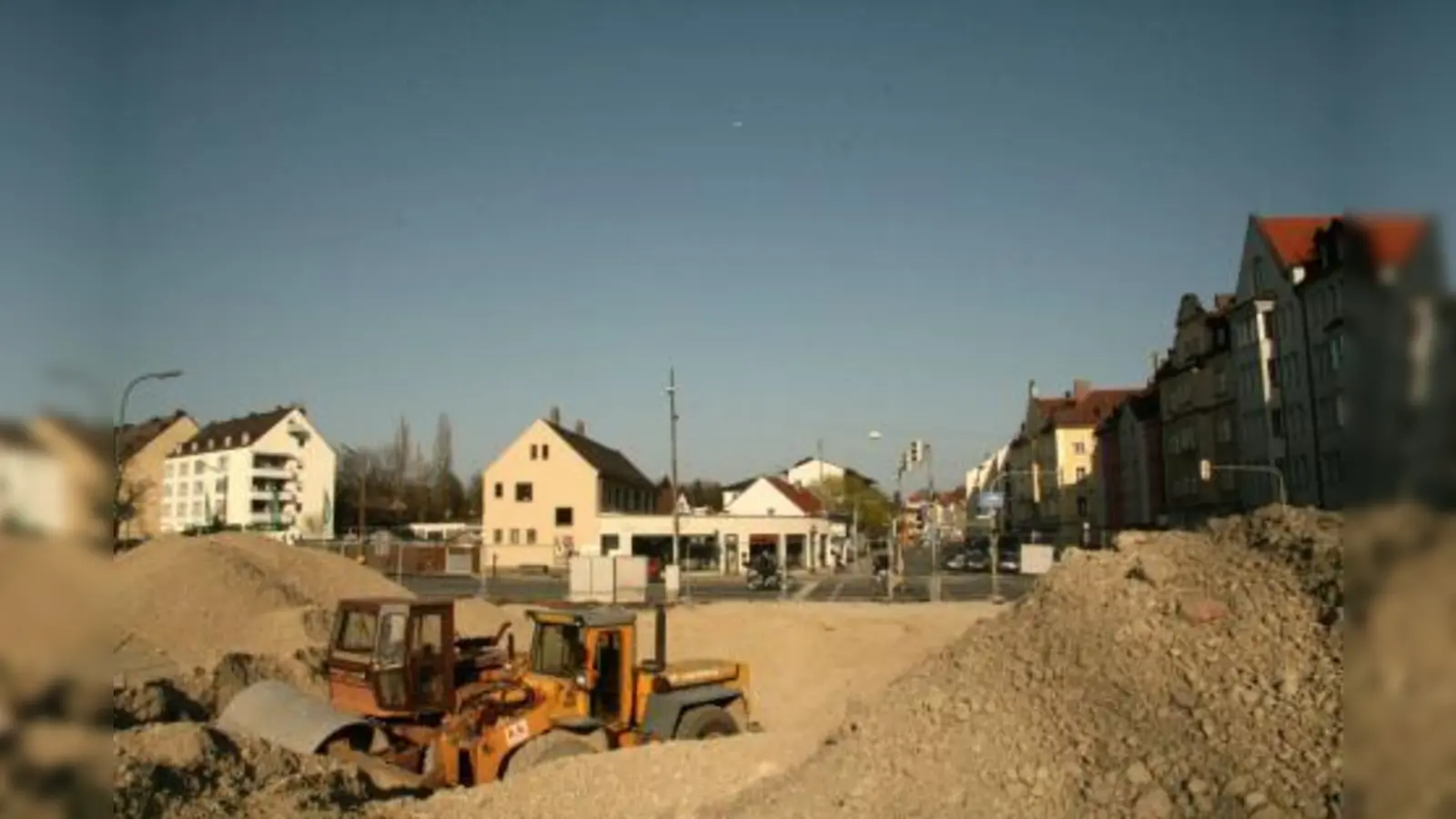 Auf dem Gelände des ehemaligen Landsberger Hofs ist viel Platz. Neben der NUP könnte hier auch das geplante Kompro/B-Haus stehen, meint die Pasinger CSU, aber auch die neu gegründete Bürgerinitiative aus der Paosostraße. (Foto: US)