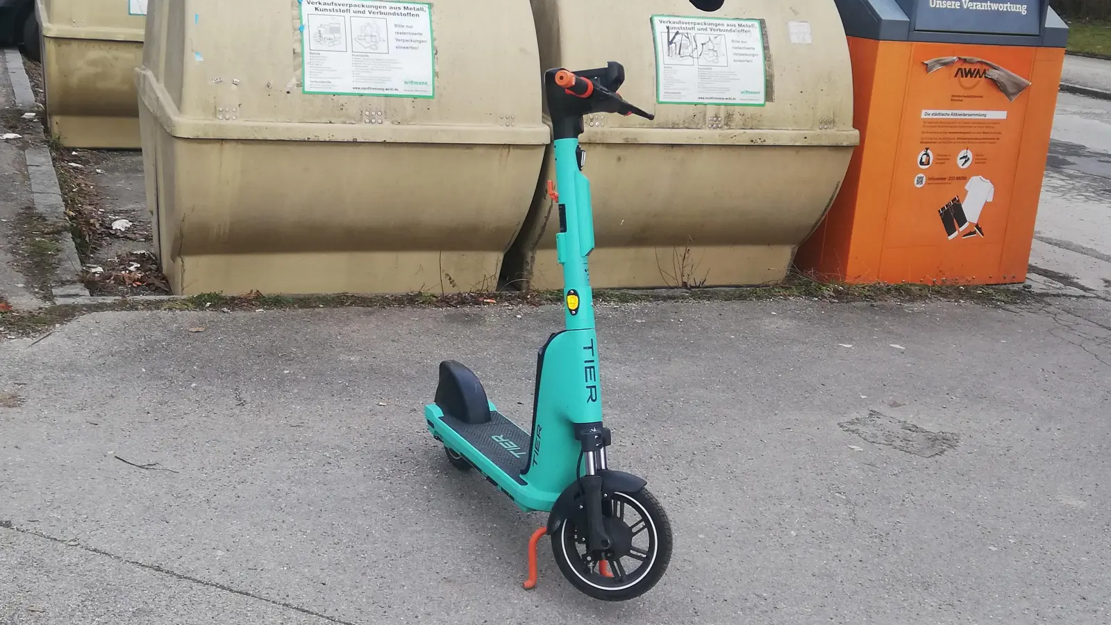 Ein entsorgter Akku eines E-Scooters sorgte am 2. September in Grasbrunn für Unruhe. (Foto: tab)