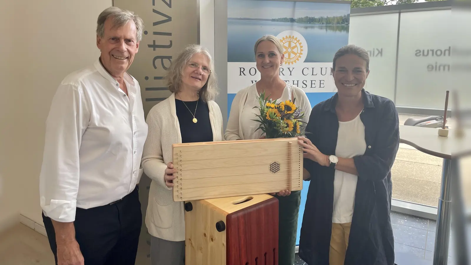 Der Rotary Club Wörthsee konnte dem Kinder-Palliativzentrum zwei Instrumente weitergeben. (Foto: RC)