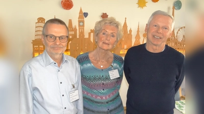Engagieren sich ehrenamtlich im ASZ Allach-Untermenzing (v.l.): Robert Dittrich, Gisela Kraus und Günter Parhofer. (Foto: tab)
