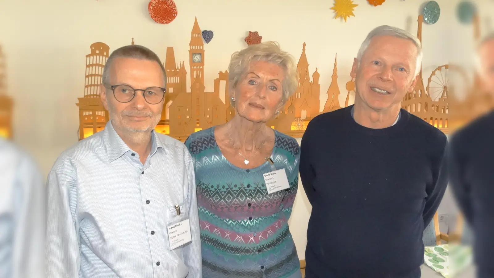 Engagieren sich ehrenamtlich im ASZ Allach-Untermenzing (v.l.): Robert Dittrich, Gisela Kraus und Günter Parhofer. (Foto: tab)