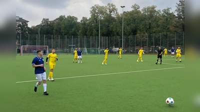 Sieg im Jubiläums-Trikot: Amateur-Kicker des TSV 1860 München. (Foto: A. Seeler)