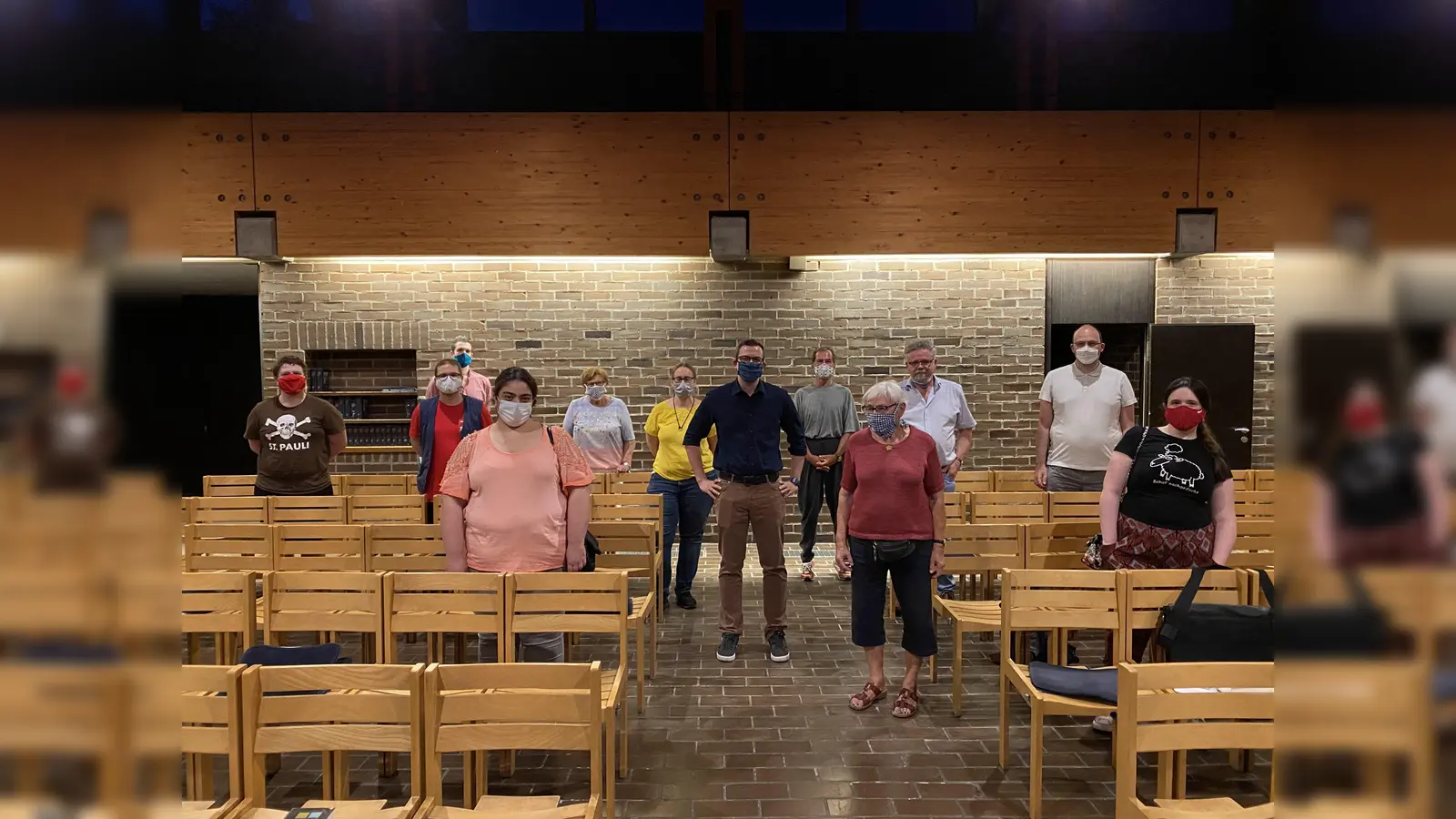 Der SPD-Ortsverein Neuperlach mit Maximilian Janicher, Simon Seeliger, Leopold Klemencic, Rosi Günes, Uta Prinz, Mareike Riewe, David Rausch, Bruno Müllhofer, Margaretha Riedel, Kurt Damaschke, Gerhard Riewe und Rebekka Göldl (von links nach rechts). (Foto: privat)
