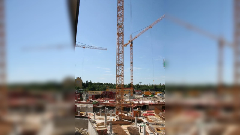 Die Anwohner der Ganghofer- und Ridlerstraße leben unter einer Glocke aus Lärm und Dreck. Ihre Gesundheit ist dadurch gefährdet. (Foto: tg)