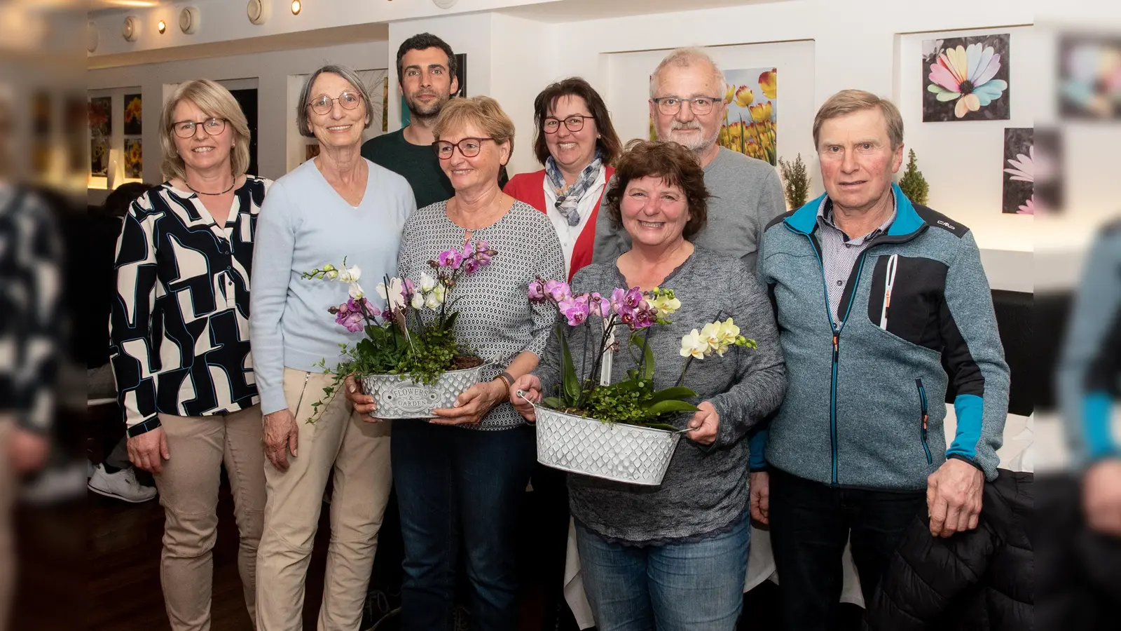 Der alte und der neue Vorstand vom Gartenbauverein Forstinning.  (Foto: Gartenbauverein)