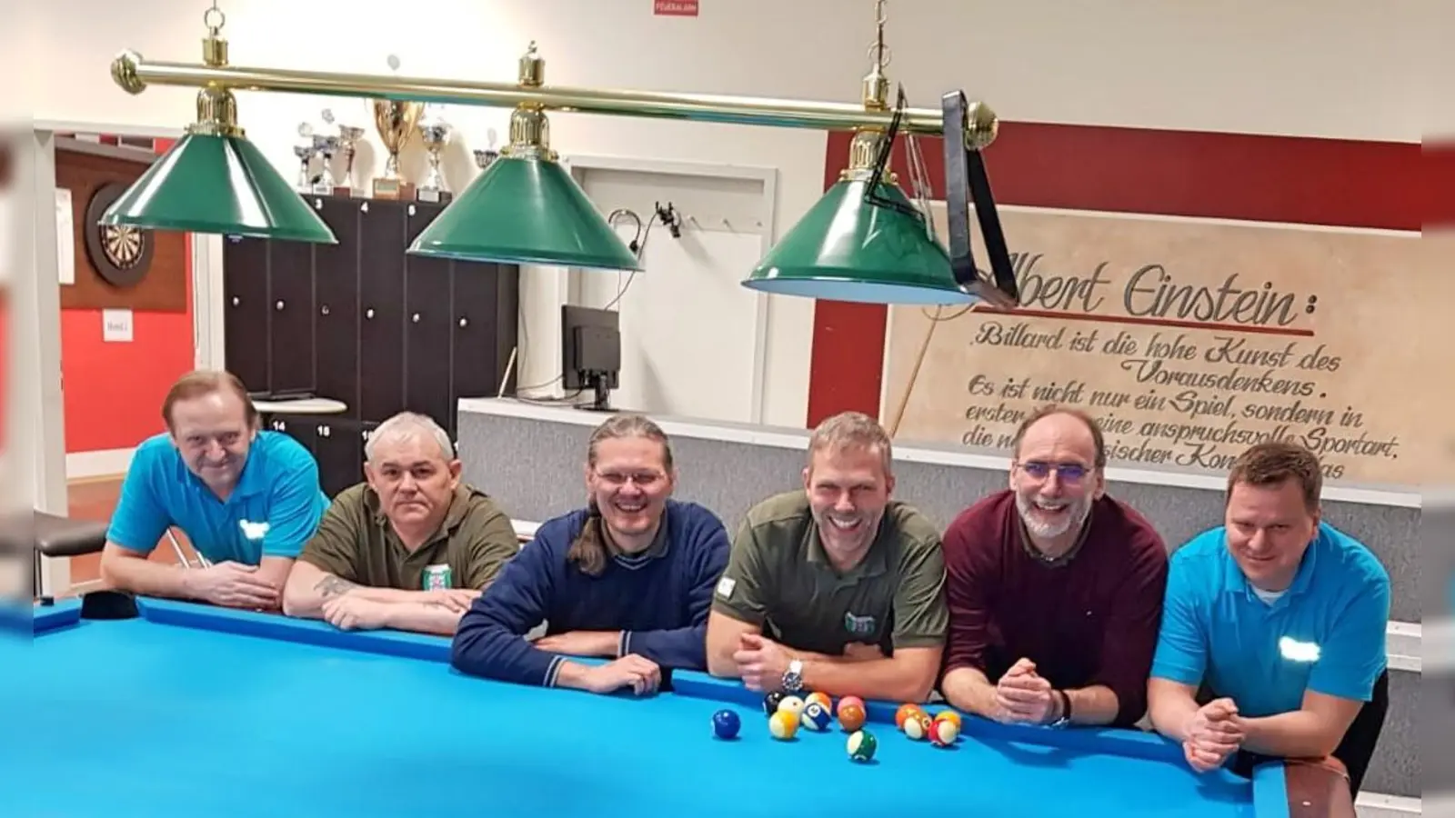 Siegreich für Markt Schwaben (Von links): Bernhard Otto, Manfred Kammerloher, Hannes Dorsch, Thomas Deuter, Ralf Hentschel und Alexander Hammele. (Foto: PBC)