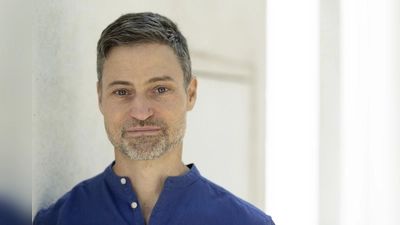 Meron Mendel (*1976) wuchs in einem Kibbuz auf, studierte in Haifa und in München Pädagodik und Jüdische Geschichte, promovierte in Frankfurt und ist heute Professor für Soziale Arbeit und Leiter der Bildungsstätte Anne Frank. (Foto: Ali Ghandtschi)