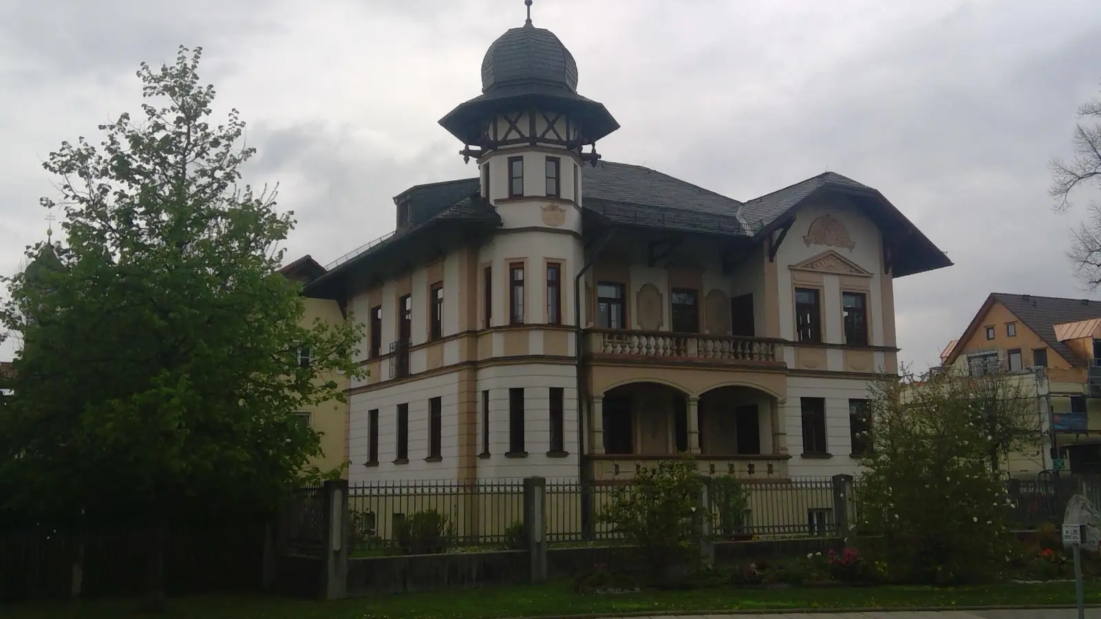 Das Demenz-Projekt hat im Garten der Alten Pfarrvilla in Unterföhring stattgefunden. (Archivbild: bas)