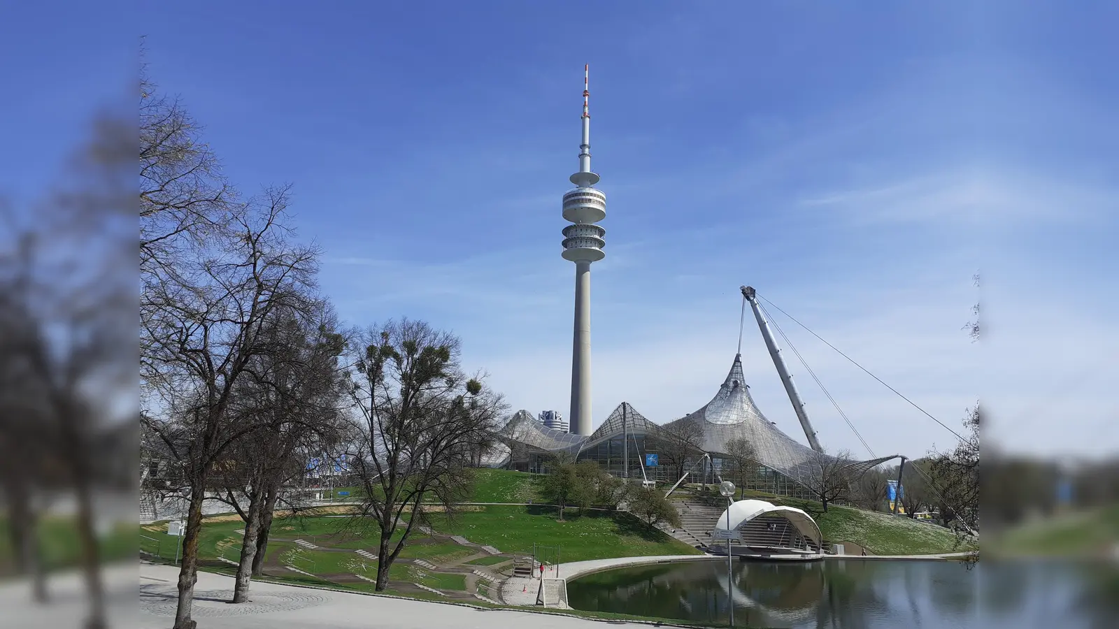 Groß und mit ebenso kühner wie zeitloser Architektur rücken die Sportstätten im Olympiapark bei der Bewerbung für die Sommerspiele 2036 oder 2040 wieder in den Mittelpunkt.  (Foto: mha)