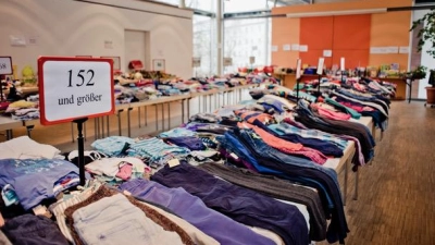 Der Pfarrsaal von St. Rupert verwandelt sich am Samstag, 11. März zum großen Basar für Kindersachen. (Foto: Vamuki e.V.)