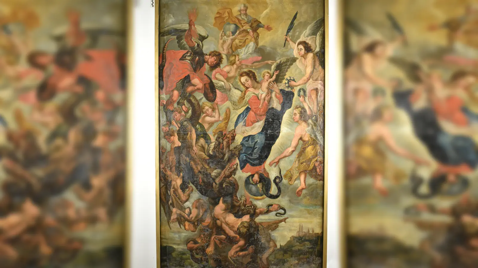 Detail aus dem Gemälde mit Bereichen, in der die Malschicht verloren ging. (Foto: Georg Pracher))