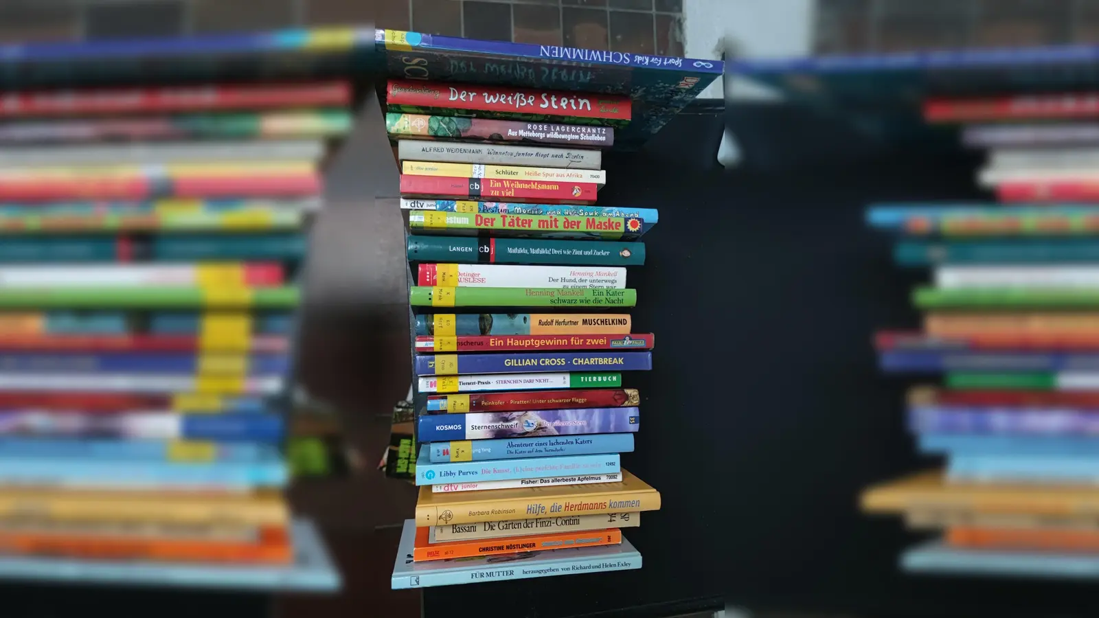 Kinderbücher können in der Bücherei St. Martin in Germering getauscht werden. (Foto: Bücherei)
