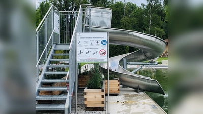 Mit Vergnügen ins kalte Nass, das geht an Tagen, an denen die Sonne scheint. (Foto: hw)