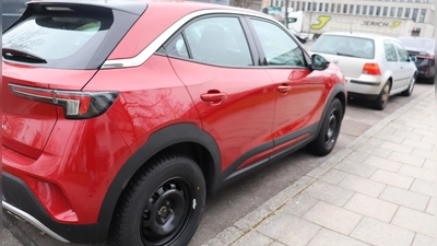 Spiegelblank wir das Fahrzeug auch in der Waschanlage – die Umwelt sagt „Danke!” (Symbolbild: mha)