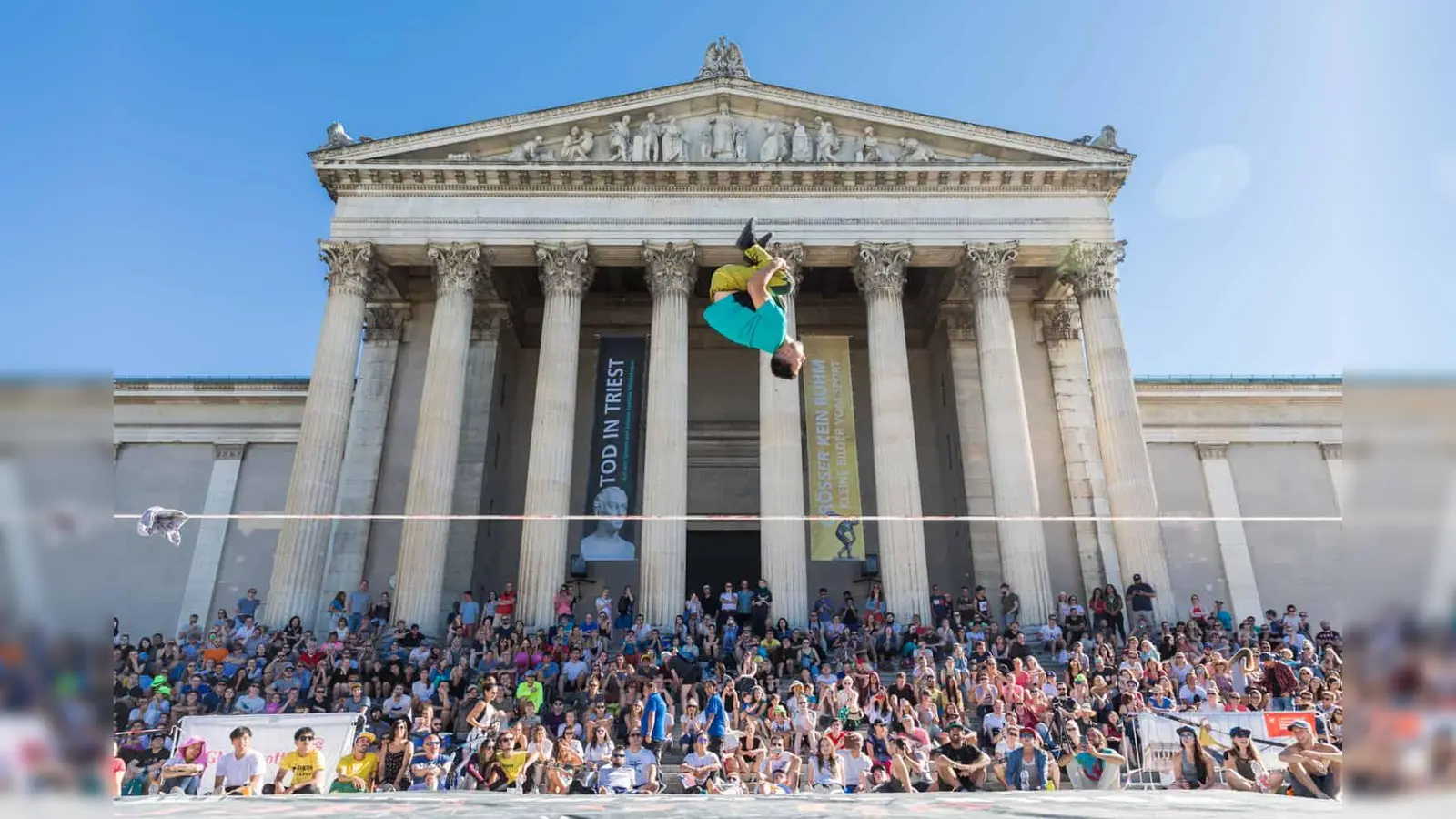 Auf jede Menge Show und Action dürfen sich die Zuschauer der Globetrotter World Slackline Masters freuen. (Foto: Münchner Sportfestival/Paddy Schmitt)