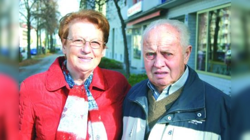 &lt;b&gt;Maria und Karl Fottner, Laim&lt;/b&gt;<br>Wir sind wenig in der Innenstadt unterwegs, deshalb ist uns das noch gar nicht so aufgefallen. Wenn wenig Platz ist, ist das nicht gut. Ansonsten finden wir die Tafeln in Ordnung. (Foto: ls)