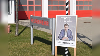 Harthauser Feuerwehr feiert 140-jähriges Jubiläum mit einem Kabarettabend mit Michael Altinger. (Foto: VA)