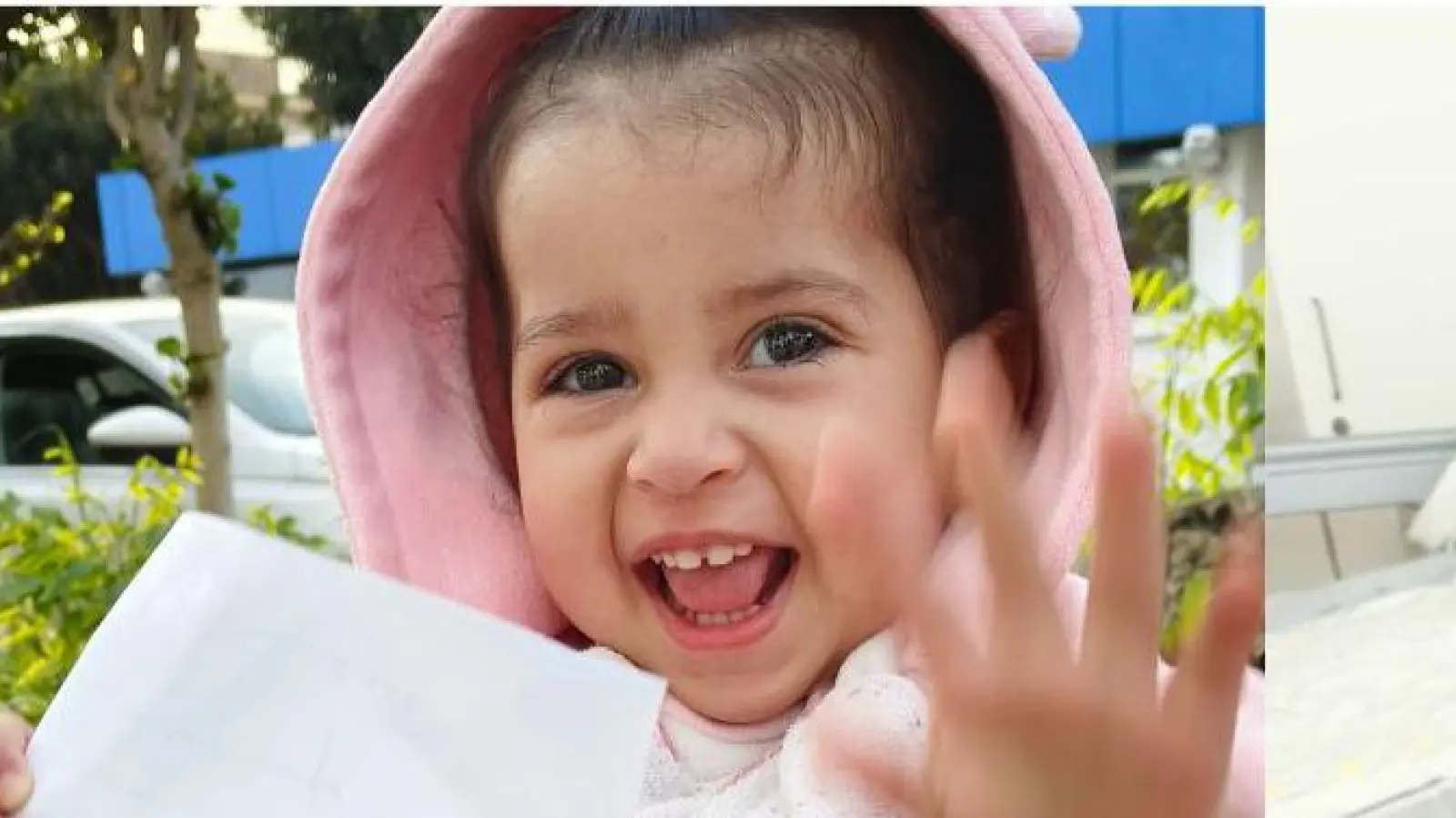 Deutsche-Lebensbrücke-Kind Basmala: Nur ein Jahr liegt zwischen beiden Aufnahmen. (Foto: Marie Bastide)