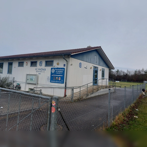 Die Sportanlage des FC Phönix München in der Langkofelstraße: Rollt hier der Ball bald in der Bezirksliga? (Foto: bas)
