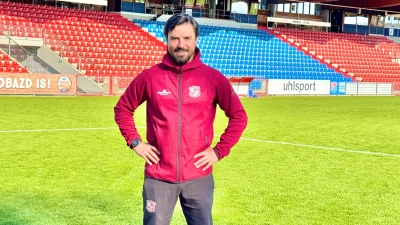 Befördert: Vitali Matvienko, bisher U16-Trainer der SpVgg Unterhaching, komplettiert als Cheftrainer das Trainerteam der Profis. (Foto: SpVgg Unterhaching)