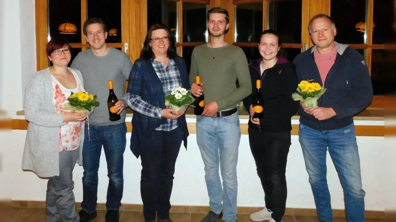 Lisi Kleber, Christoph Reith, Christiane Walter, Andi Kümmel, Magdalena und Anton Bernhard (von links). (Foto: Almarausch Schützen)
