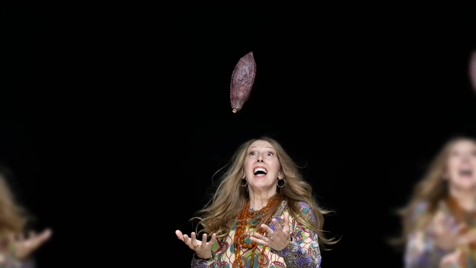 Alle dreht sich um Schokolade beim Konzert „Ciao Cacao” von Sängerin, Schauspielerin und Entertainerin Elle Czischek im Bürgersaal Fürstenried.  (Foto: © Kilian Blees)