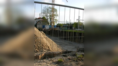 Auf dem freien Gelände zwischen Würm und Pippingerstraße soll das neue Clearinghaus entstehen. (Foto: SE)