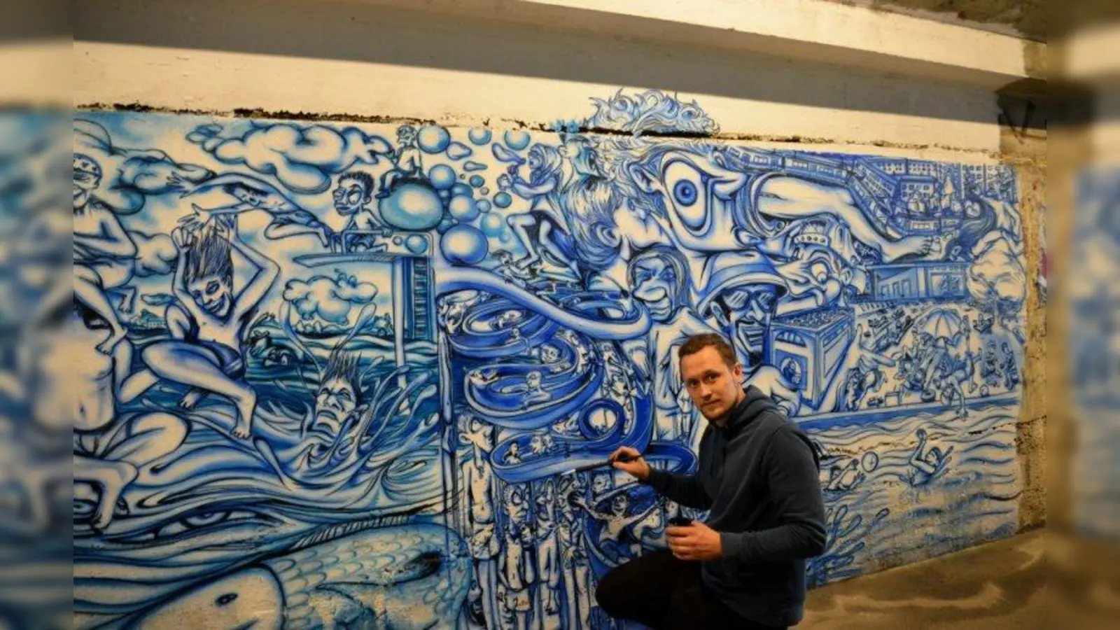 Der Maler Martin Blumöhr bemalt am liebsten Fassaden und Mauern. Beim seinem Projekt „Tunnelblick” erweckte er Historie, Legenden und Architektur zwischen fantastischen Wesen und fast echten Menschen zum Leben. (Foto: pr)