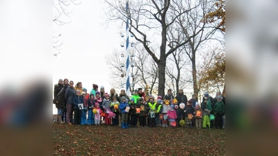 Spendensammlung zu St. Martin für das Projekt Omnibus in Ottendichl und Salmdorf.  (Foto: privat)
